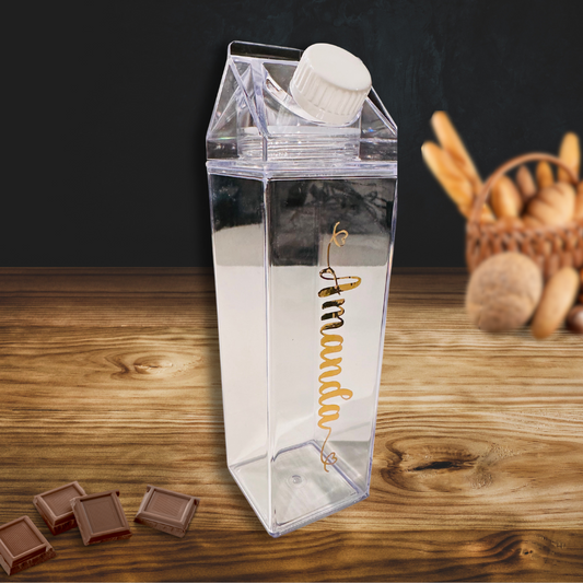 Melkeboksflaske med tekst