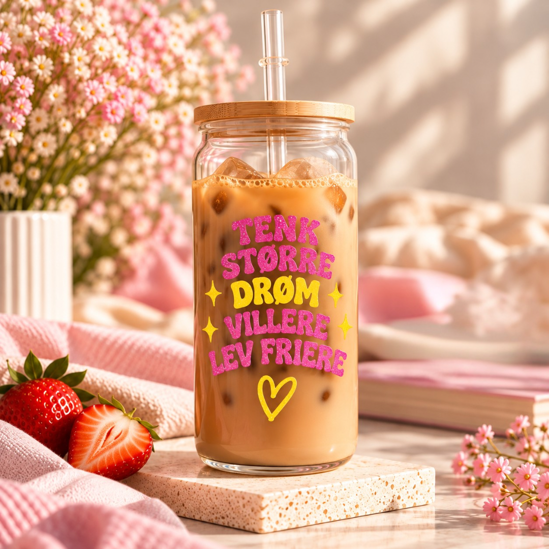 Iskaffekopp med sugerør – Tenk større, drøm villere, lev friere | 16 oz